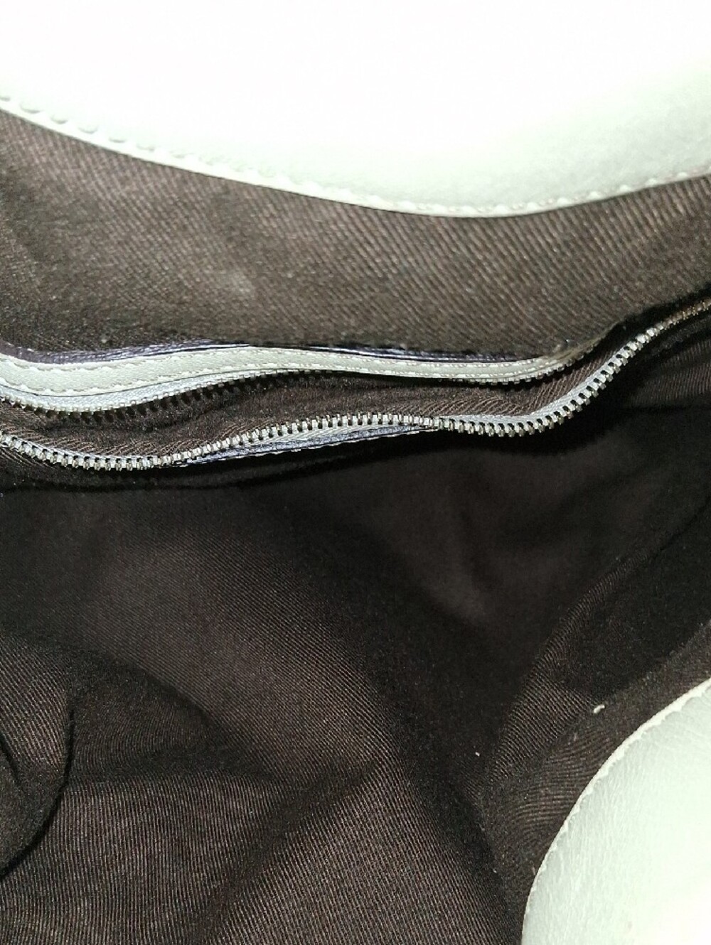 Gucci Brown GG Canvas Hobo with Bamboo Handle and Cream Trim - Picture 7 of 13